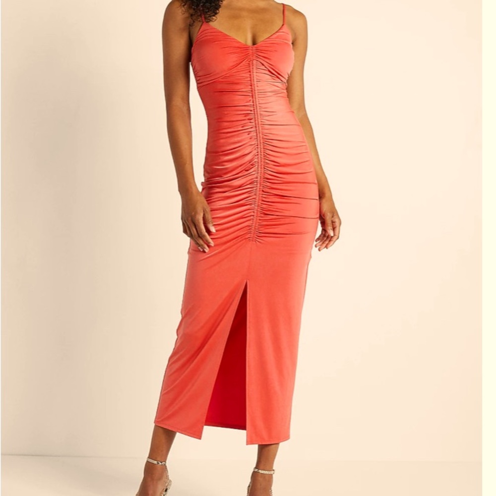V-neck ruched Midi Dress